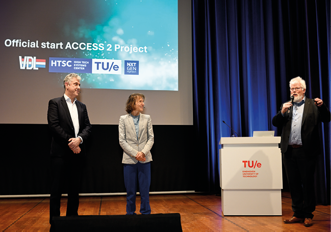 Official start ACCESS-2 project (Active. Contamination Control for Equipment and SubstrateS) with Geert Jakobs, CEO of VDL-ETG & TU/e Rector Magnificus Silvia Lenaerts. Right: Ton Peijnenburg.